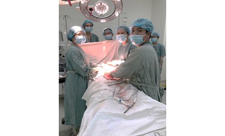 BỆNH VIỆN ĐA KHOA KHU VỰC HÓC MÔN  PHẪU THUẬT THÀNH CÔNG CA U NANG BUỒNG TRỨNG   KÍCH THƯỚC LỚN