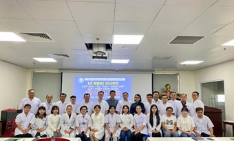 LỄ KHAI GIẢNG KHÓA ĐÀO TẠO THỰC HÀNH CẤP GIẤY PHÉP HÀNH NGHỀ ĐIỀU DƯỠNG, HỘ SINH VÀ Y SĨ Y HỌC CỔ TRUYỀN – THÁNG 9/2025