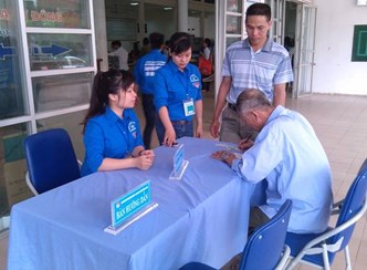 Phát huy mô hình Đội thanh niên tình nguyện tiếp sức người bệnh