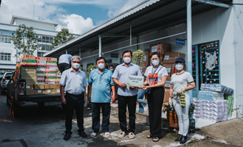 NGÀY CHỦ NHẬT ĐÁNG NHỚ CÙNG NGHỆ SĨ