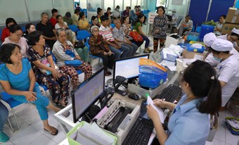 Người bệnh chưa hài lòng vì chờ lâu